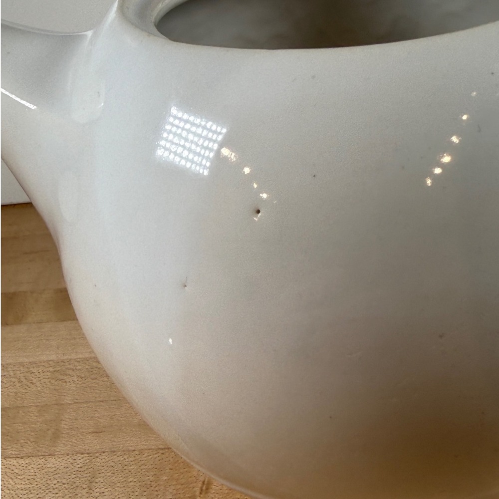 McCoy Pottery White Ceramic Teapot Mid-Century Modern Round Ringed Base 6in - Picture 5 of 7
